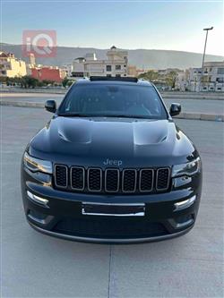 جیپ گراند شیرۆکی